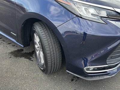 2021 Toyota Sienna XLE