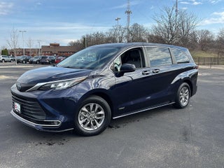 2021 Toyota Sienna XLE