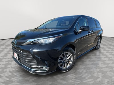 2021 Toyota Sienna XLE