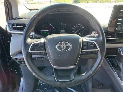 2021 Toyota Sienna XLE