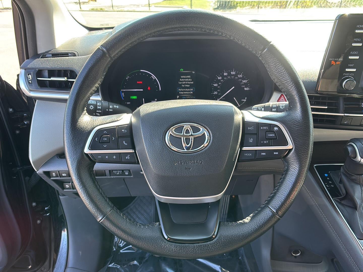 2021 Toyota Sienna XLE