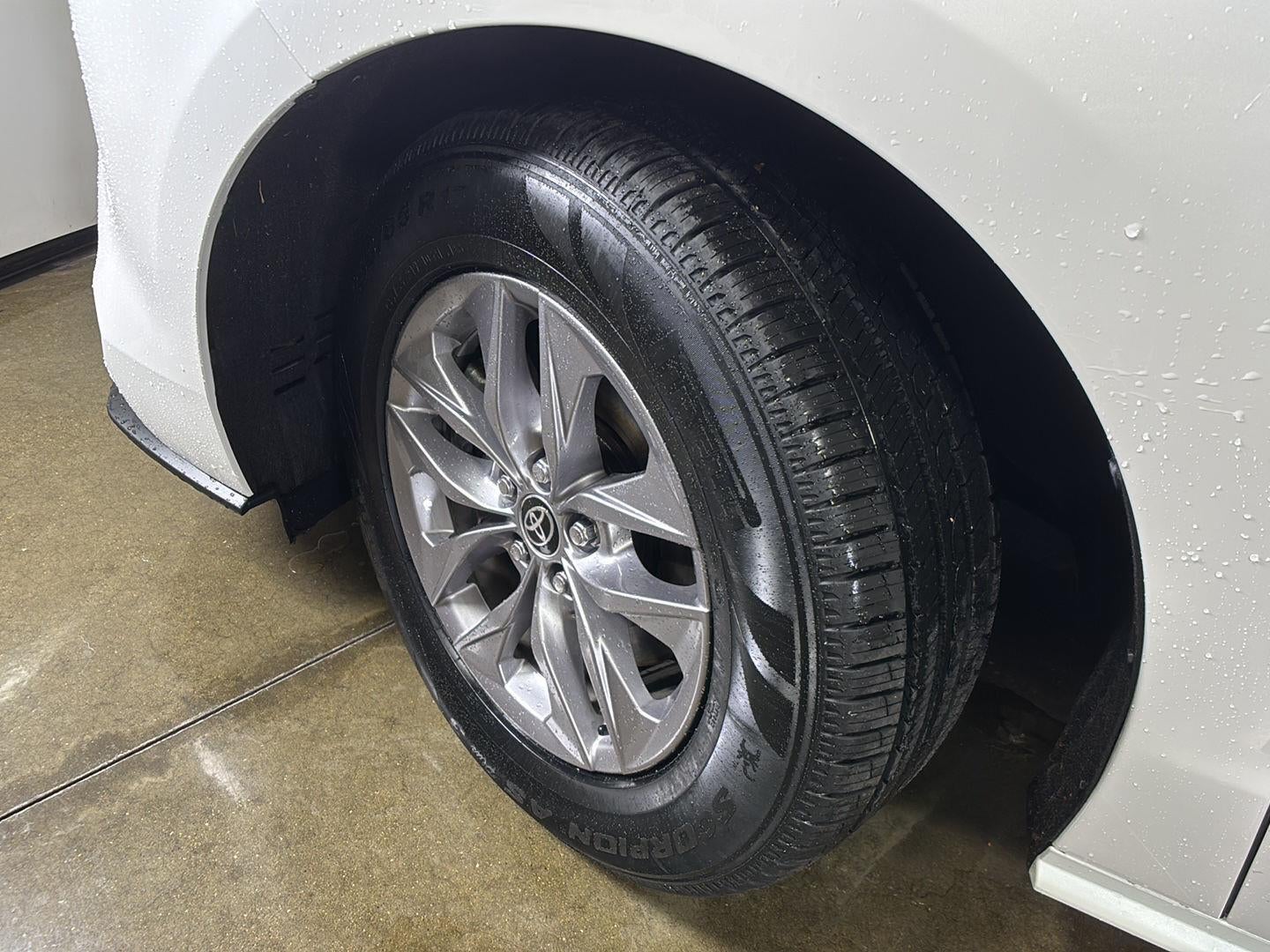 2021 Toyota Sienna XLE