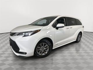 2021 Toyota Sienna XLE