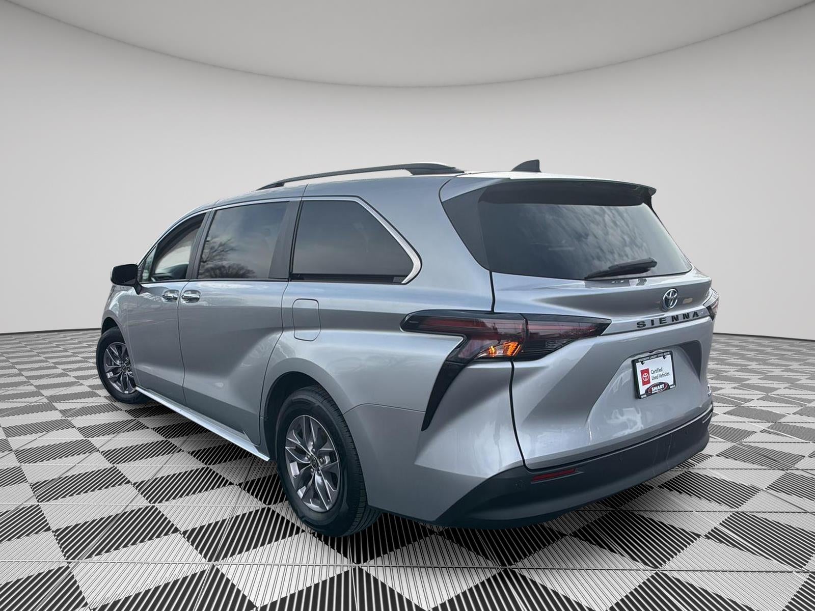 2024 Toyota Sienna XLE