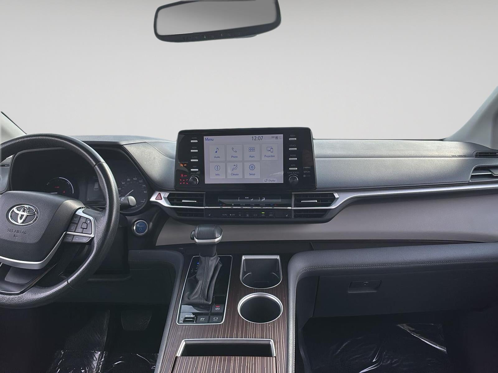 2024 Toyota Sienna XLE