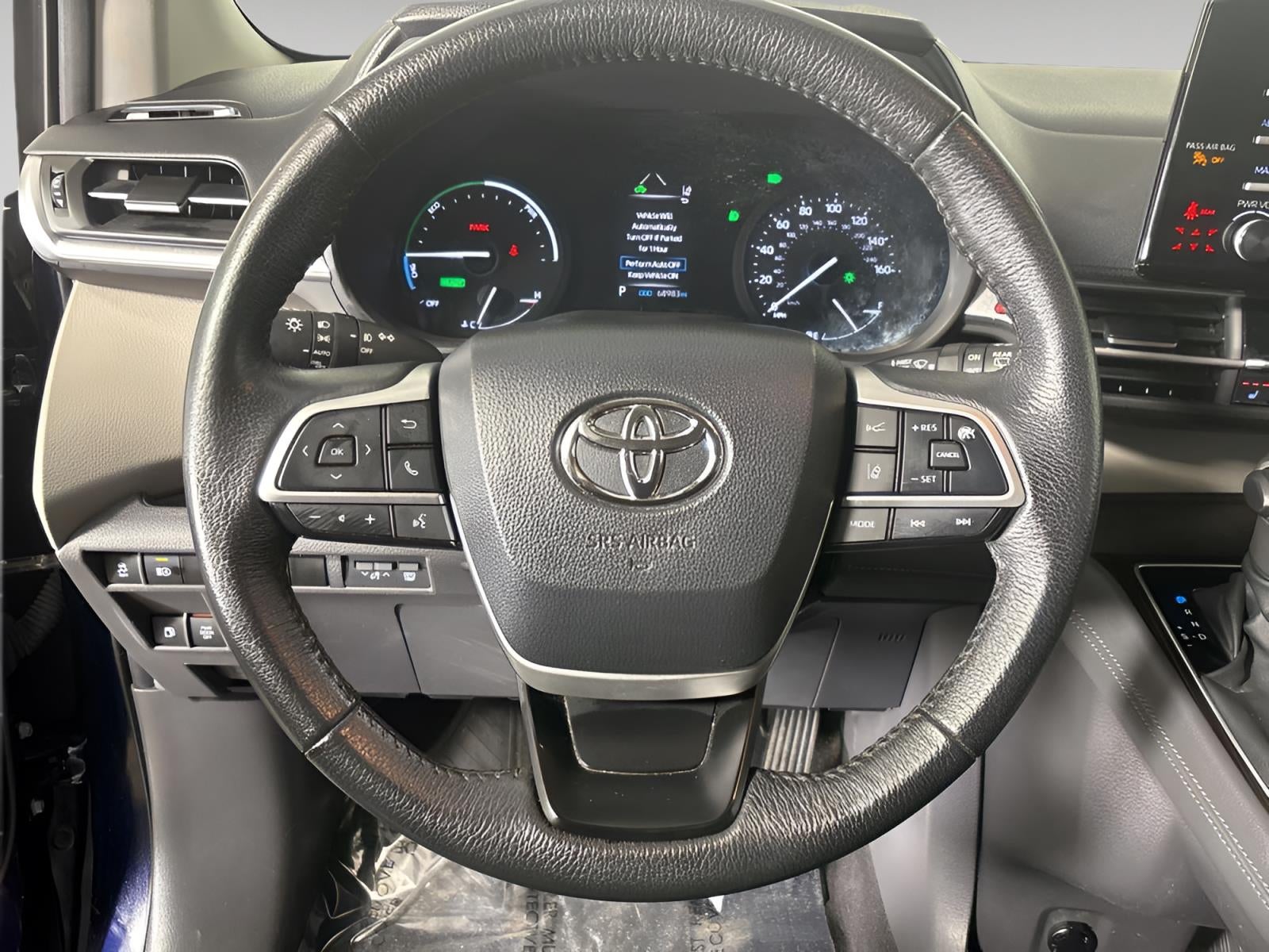 2024 Toyota SIENNA XLE