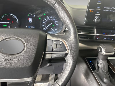 2024 Toyota SIENNA XLE