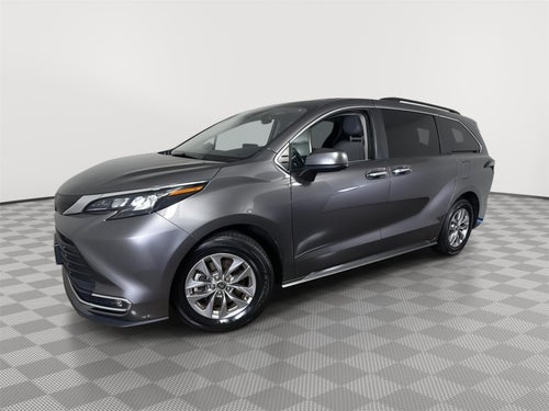 2024 Toyota Sienna XLE