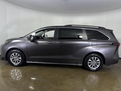 2024 Toyota Sienna XLE