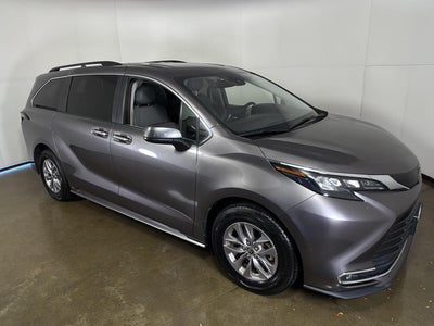 2024 Toyota Sienna XLE