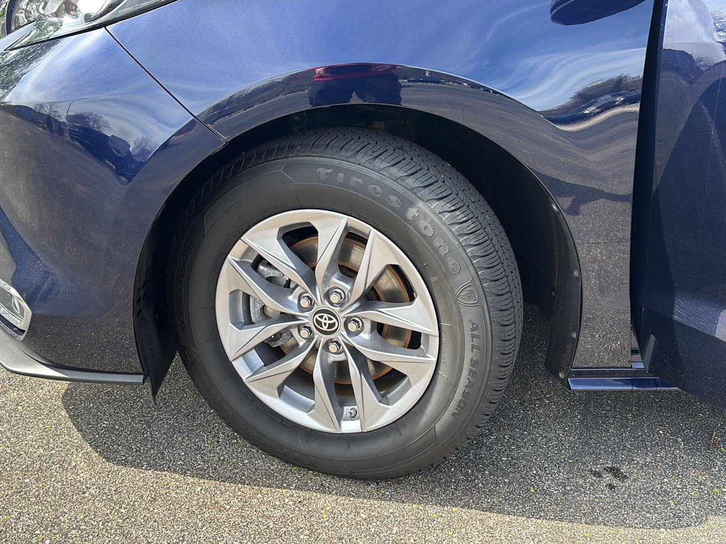 2024 Toyota Sienna XLE