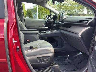 2023 Toyota Sienna XLE