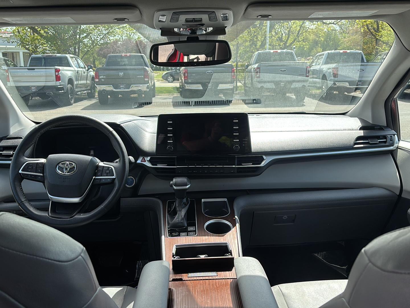 2023 Toyota Sienna XLE