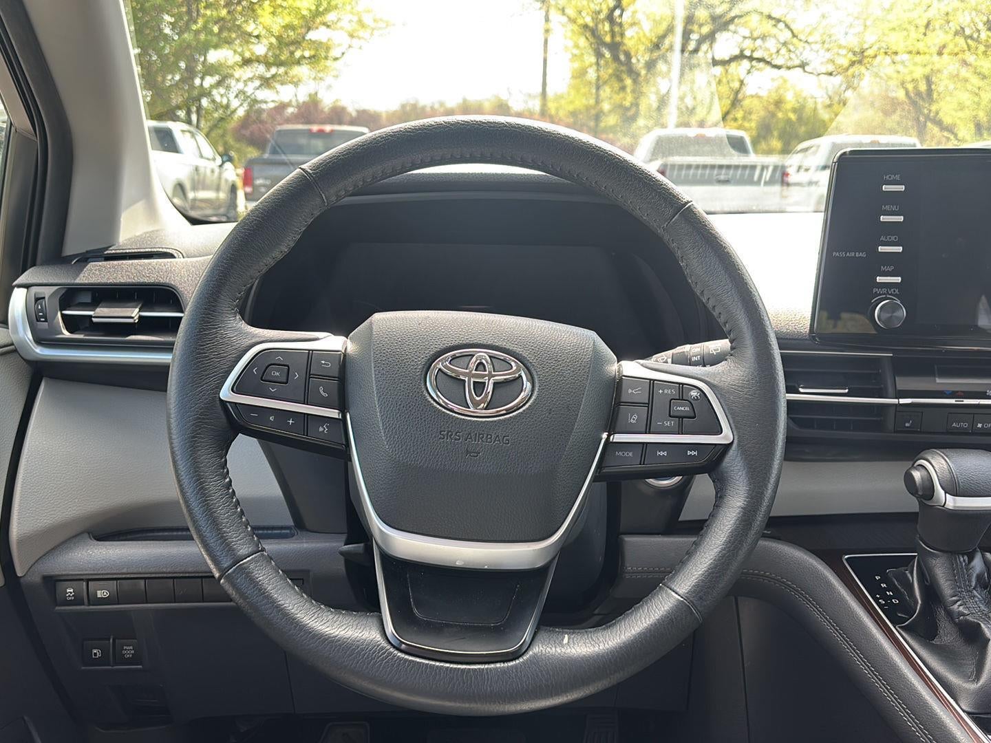 2023 Toyota Sienna XLE