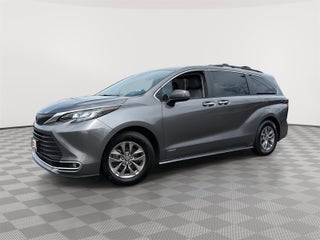 2021 Toyota Sienna XLE