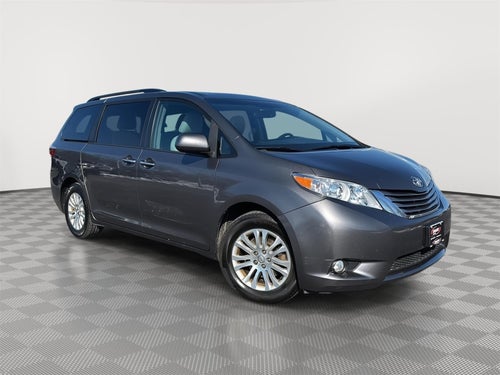 2017 Toyota Sienna XLE 8-Passenger