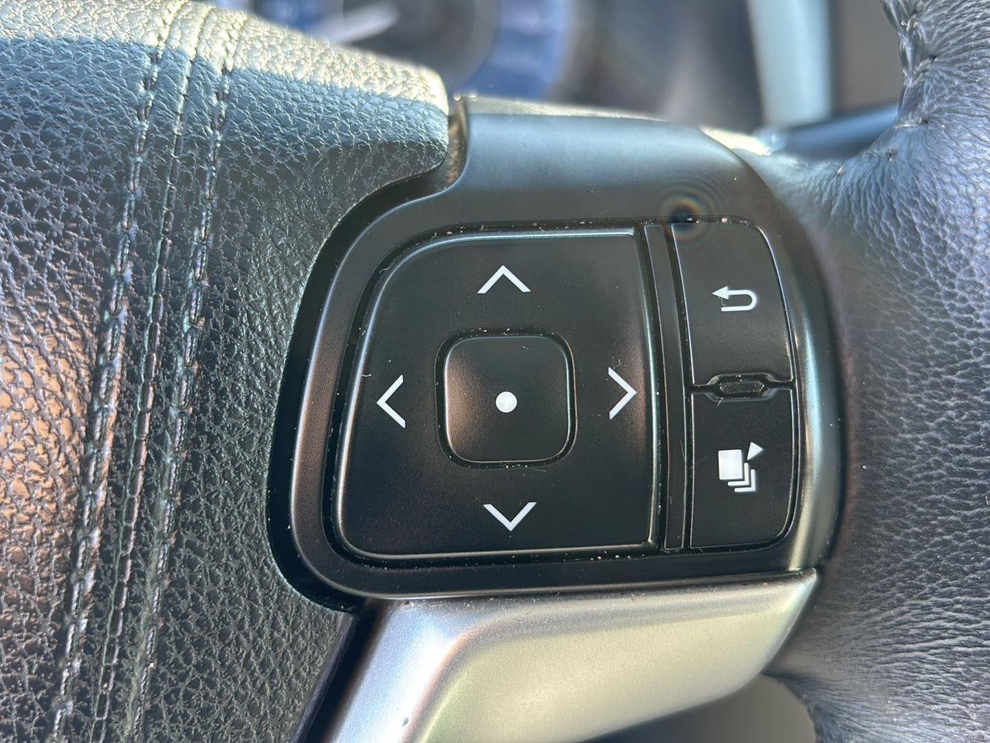 2017 Toyota Sienna XLE 8-Passenger