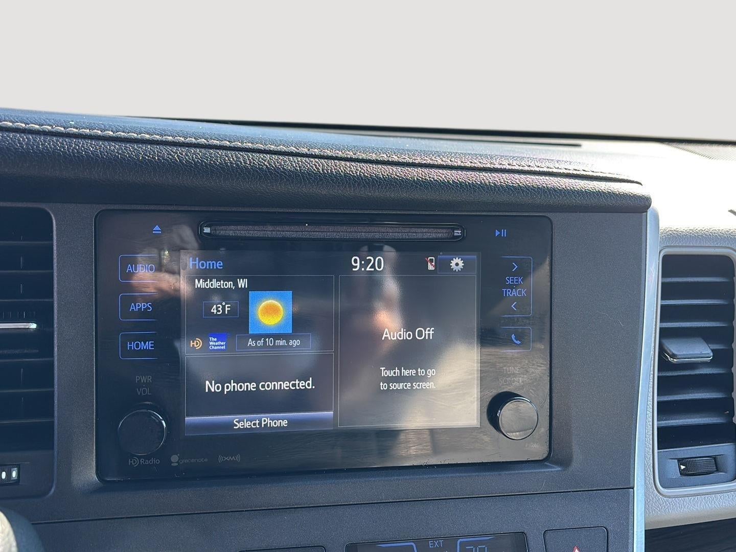 2017 Toyota Sienna XLE 8-Passenger