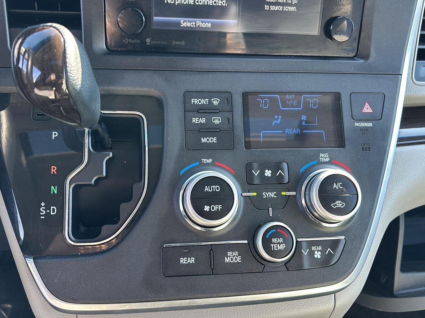 2017 Toyota Sienna XLE 8-Passenger