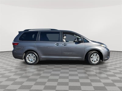 2017 Toyota Sienna XLE 8-Passenger