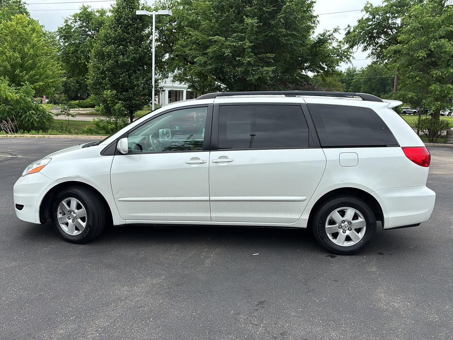 2009 Toyota Sienna XLE