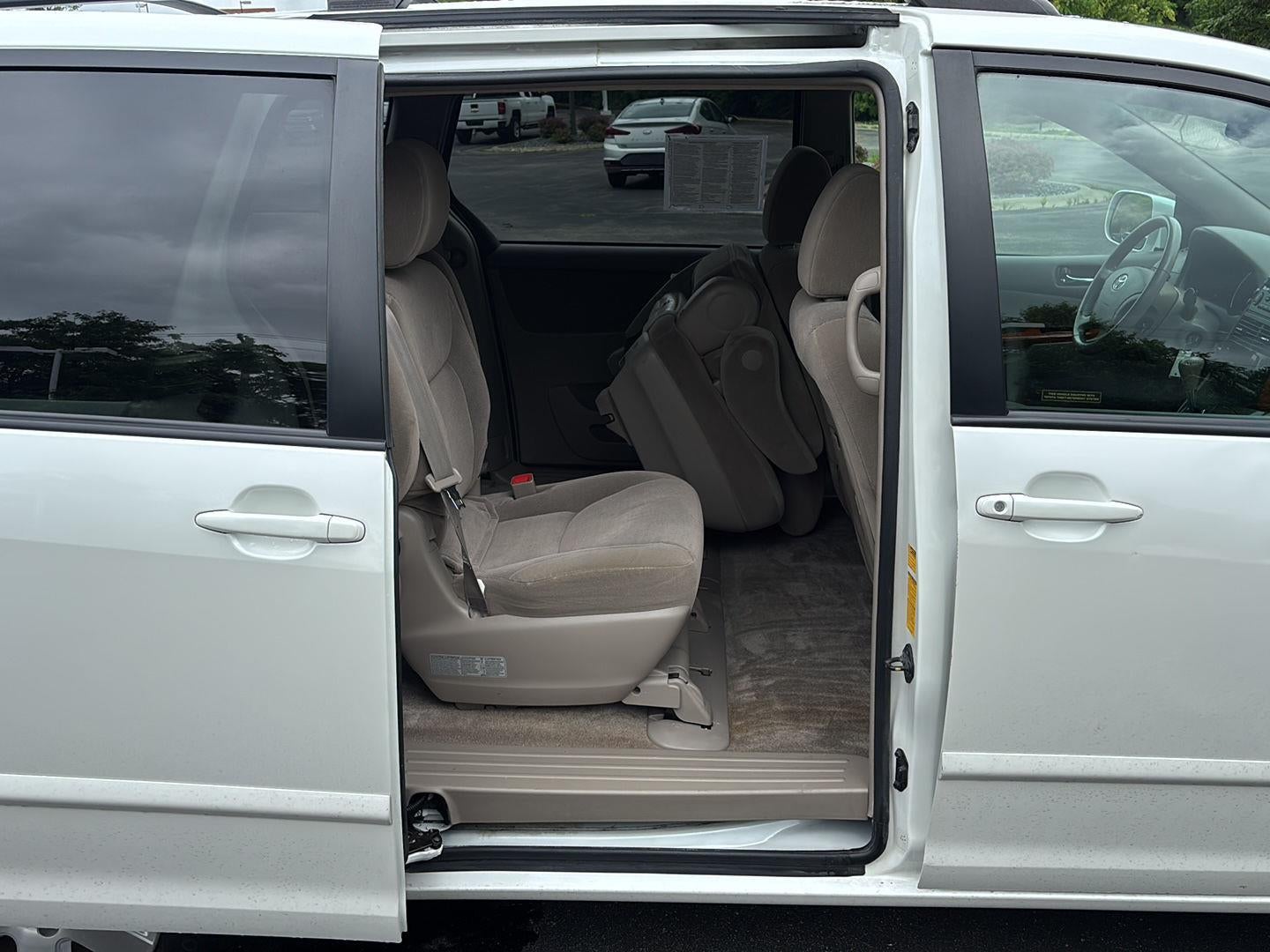 2009 Toyota Sienna XLE