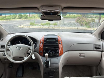 2009 Toyota Sienna XLE
