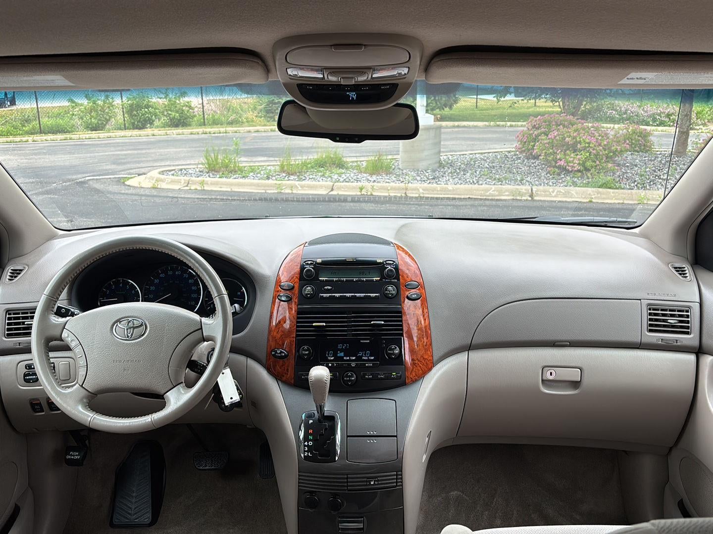 2009 Toyota Sienna XLE