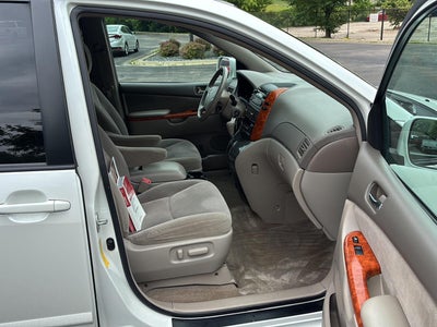 2009 Toyota Sienna XLE