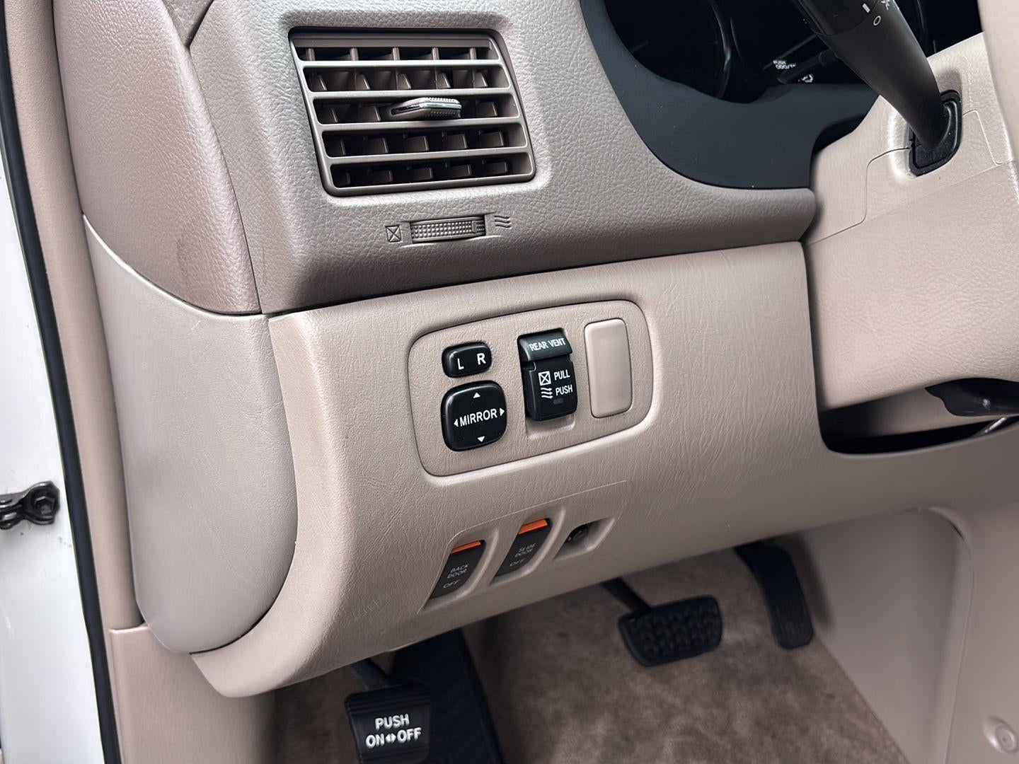 2009 Toyota Sienna XLE