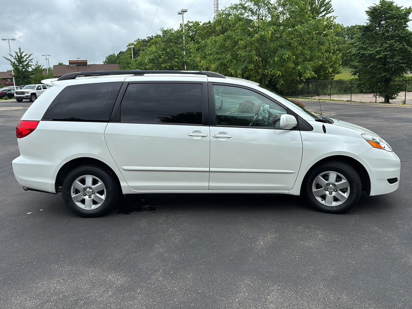 2009 Toyota Sienna XLE