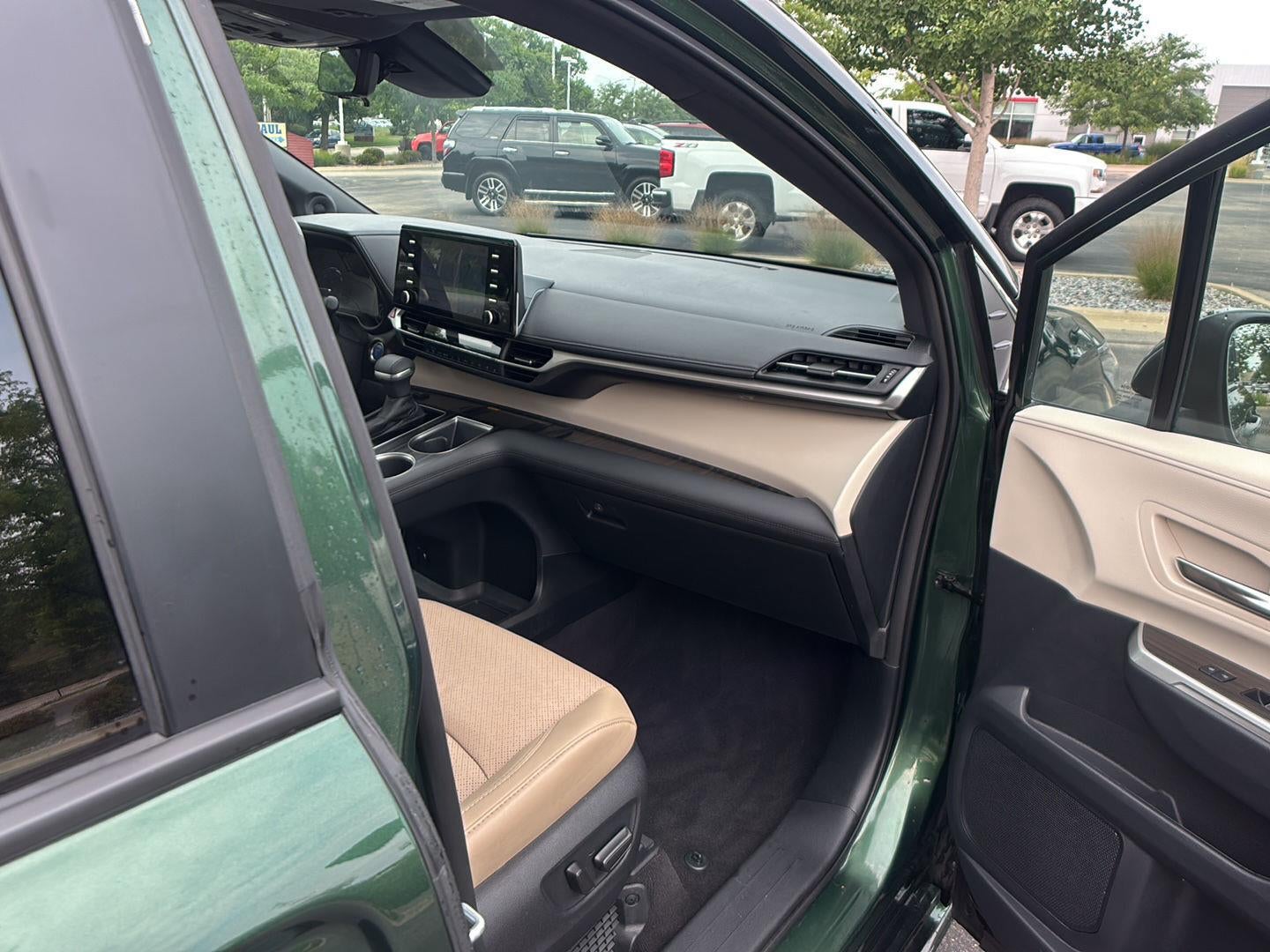 2021 Toyota Sienna Limited 7-Passenger