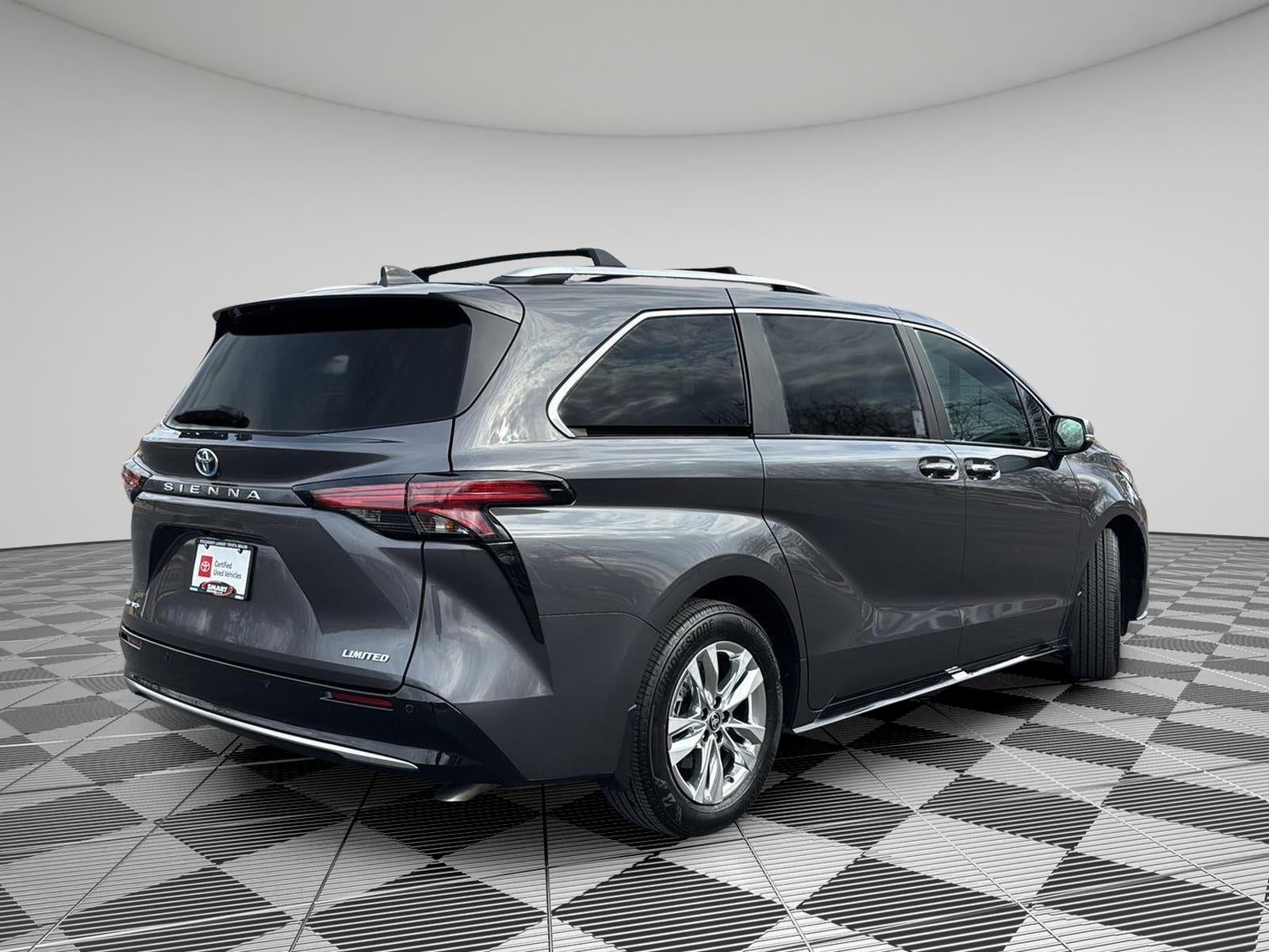 2025 Toyota Sienna Limited 7-Passenger