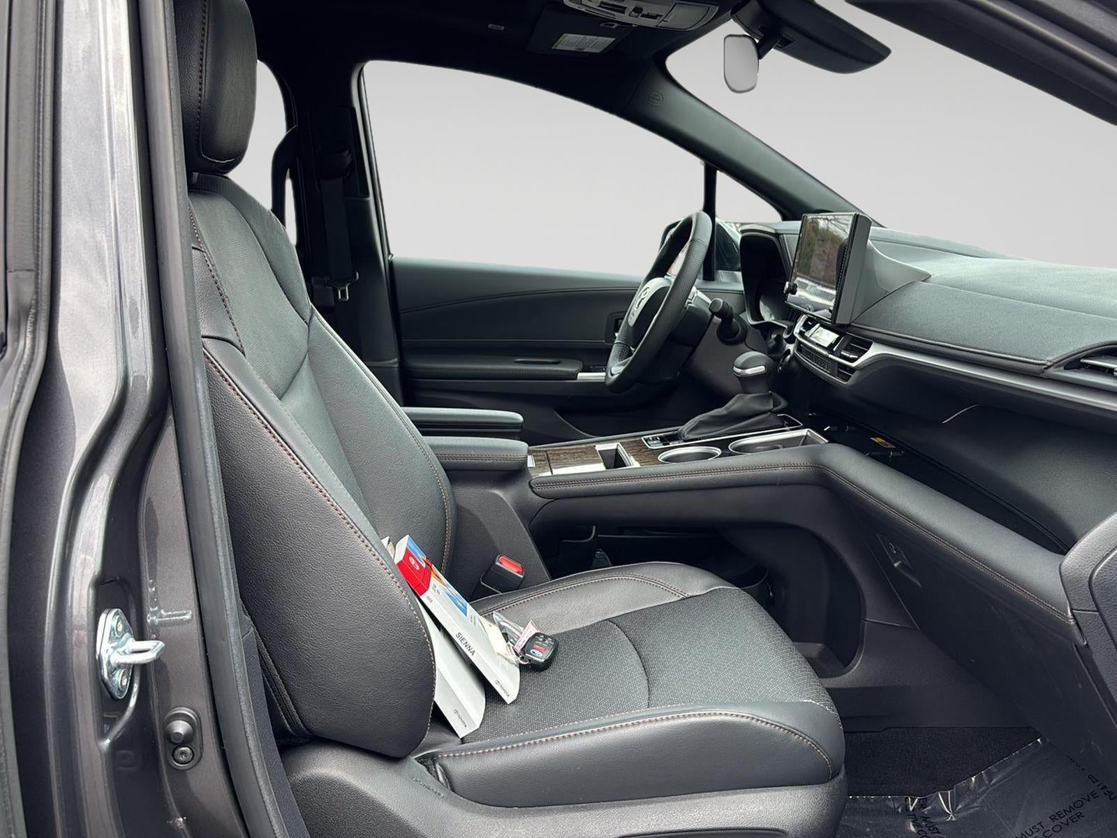 2025 Toyota Sienna Limited 7-Passenger