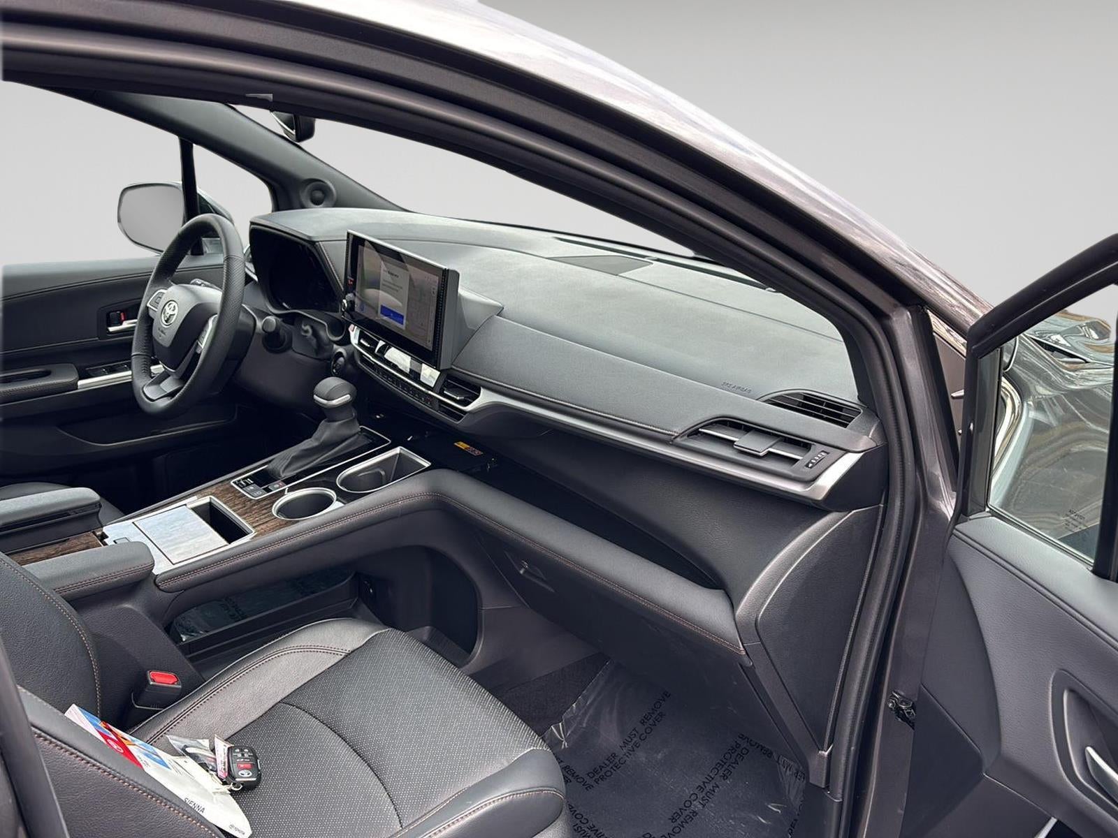 2025 Toyota Sienna Limited 7-Passenger