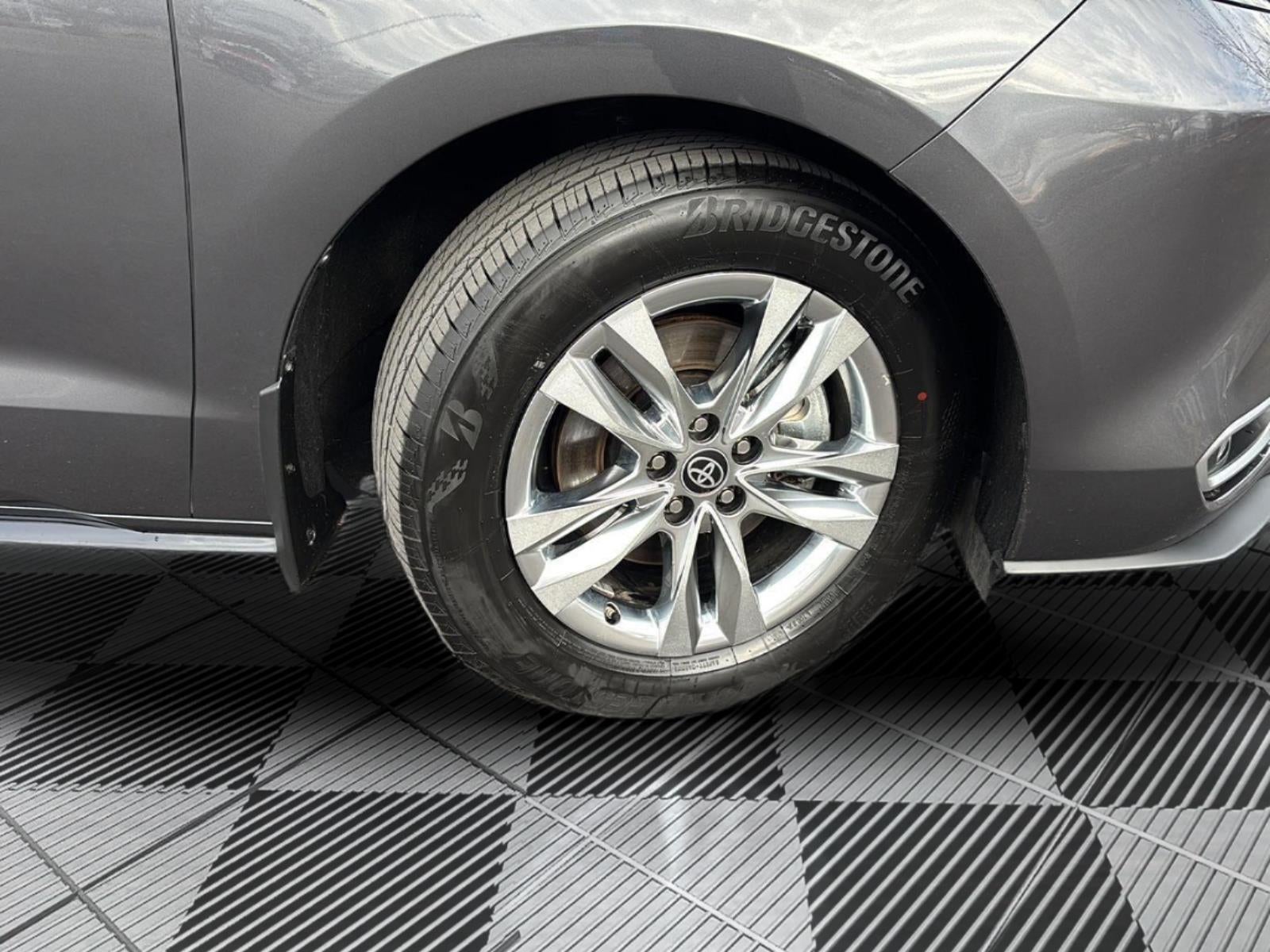 2025 Toyota Sienna Limited 7-Passenger