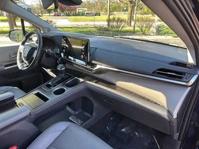 2021 Toyota Sienna Limited 7-Passenger