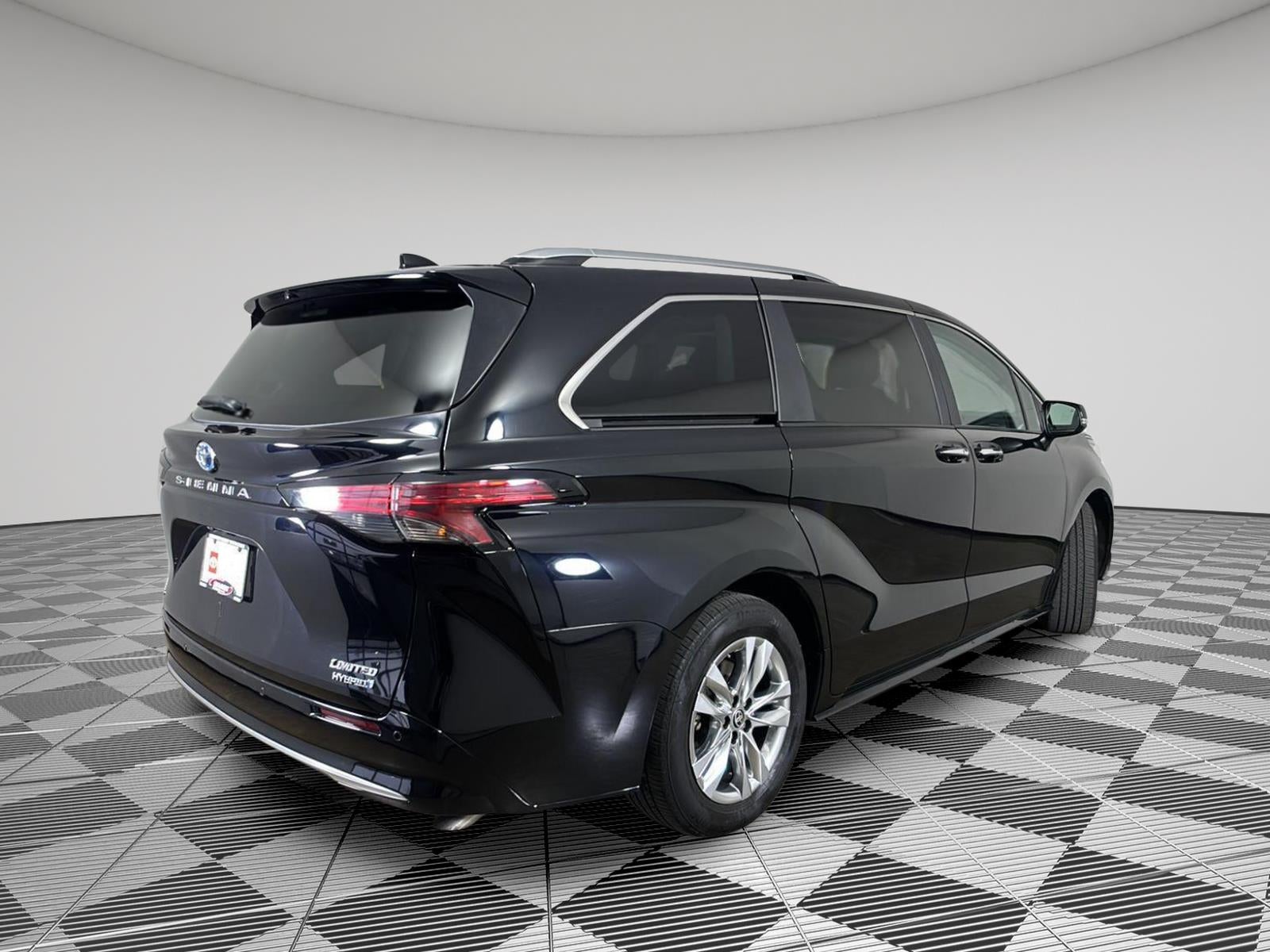 2024 Toyota Sienna Limited 7-Passenger