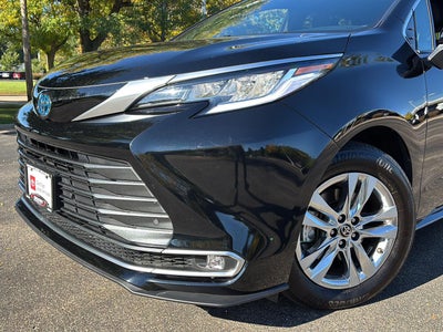 2025 Toyota Sienna Limited 7-Passenger