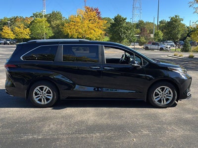 2025 Toyota Sienna Limited 7-Passenger
