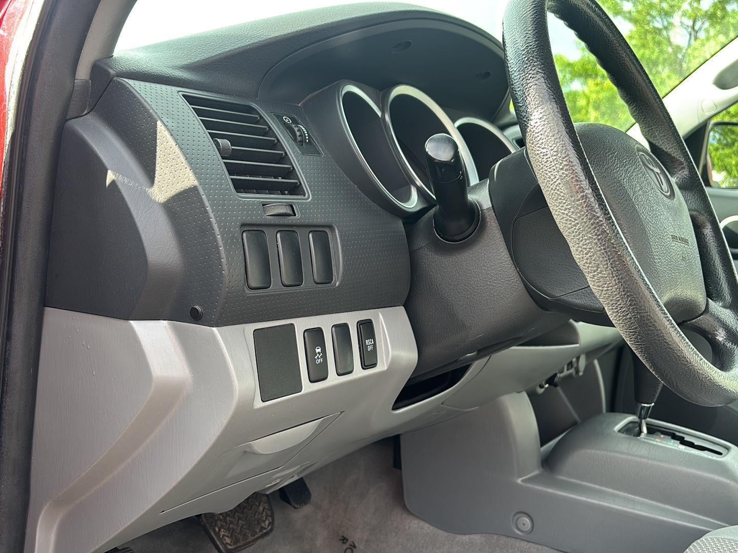 2009 Toyota Tacoma 2WD Reg I4 MT (Natl)