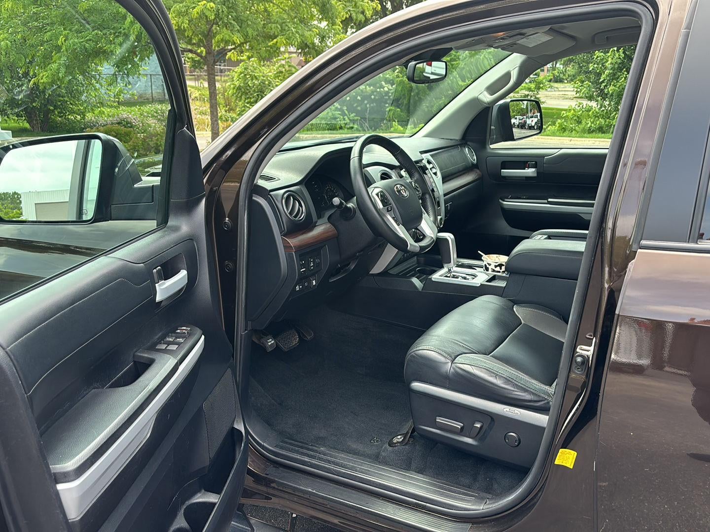 2020 Toyota TUNDRA Limited