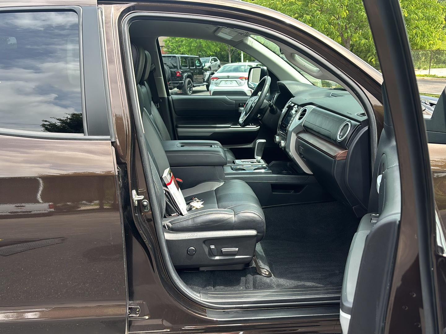 2020 Toyota TUNDRA Limited