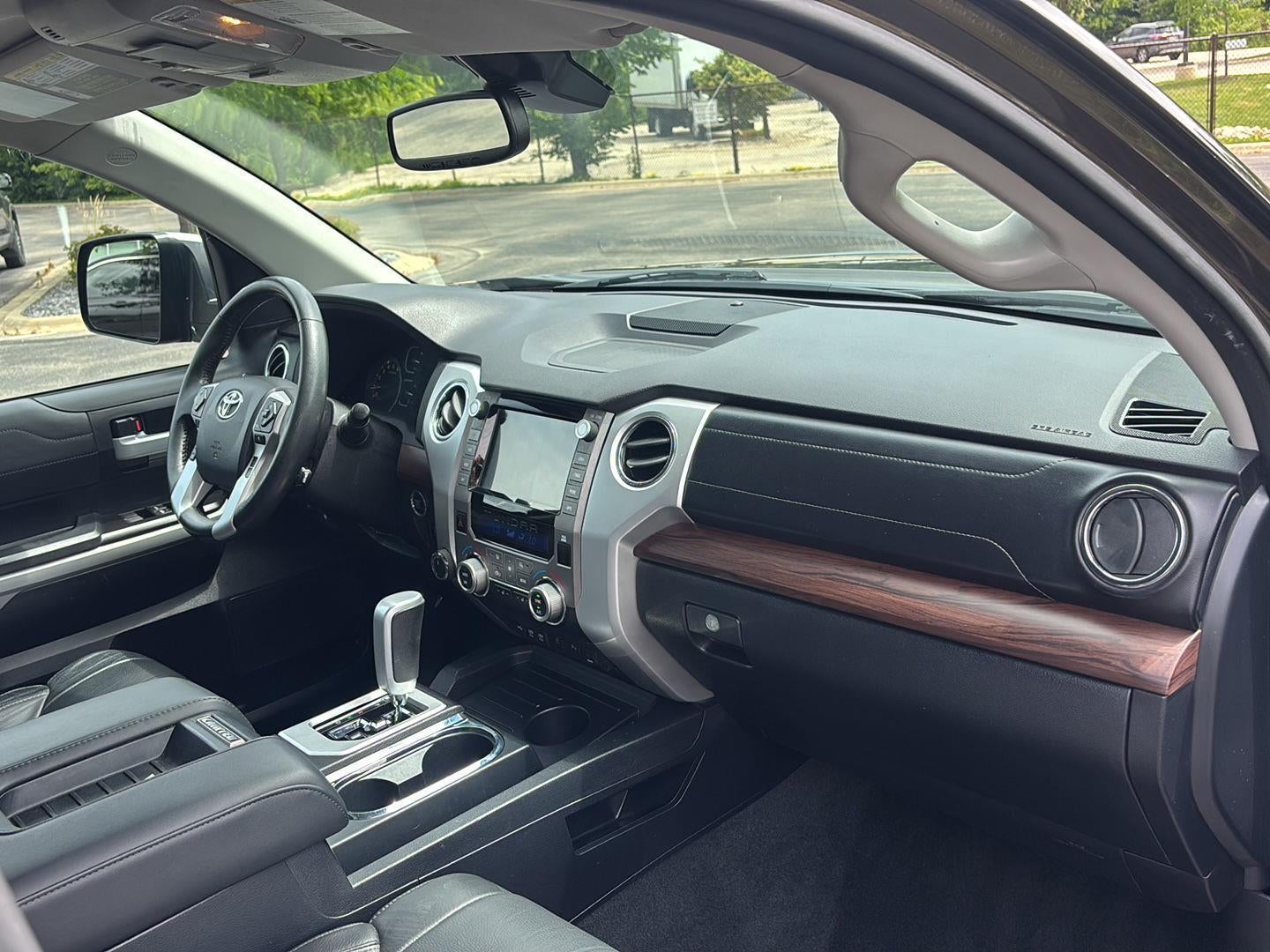 2020 Toyota TUNDRA Limited