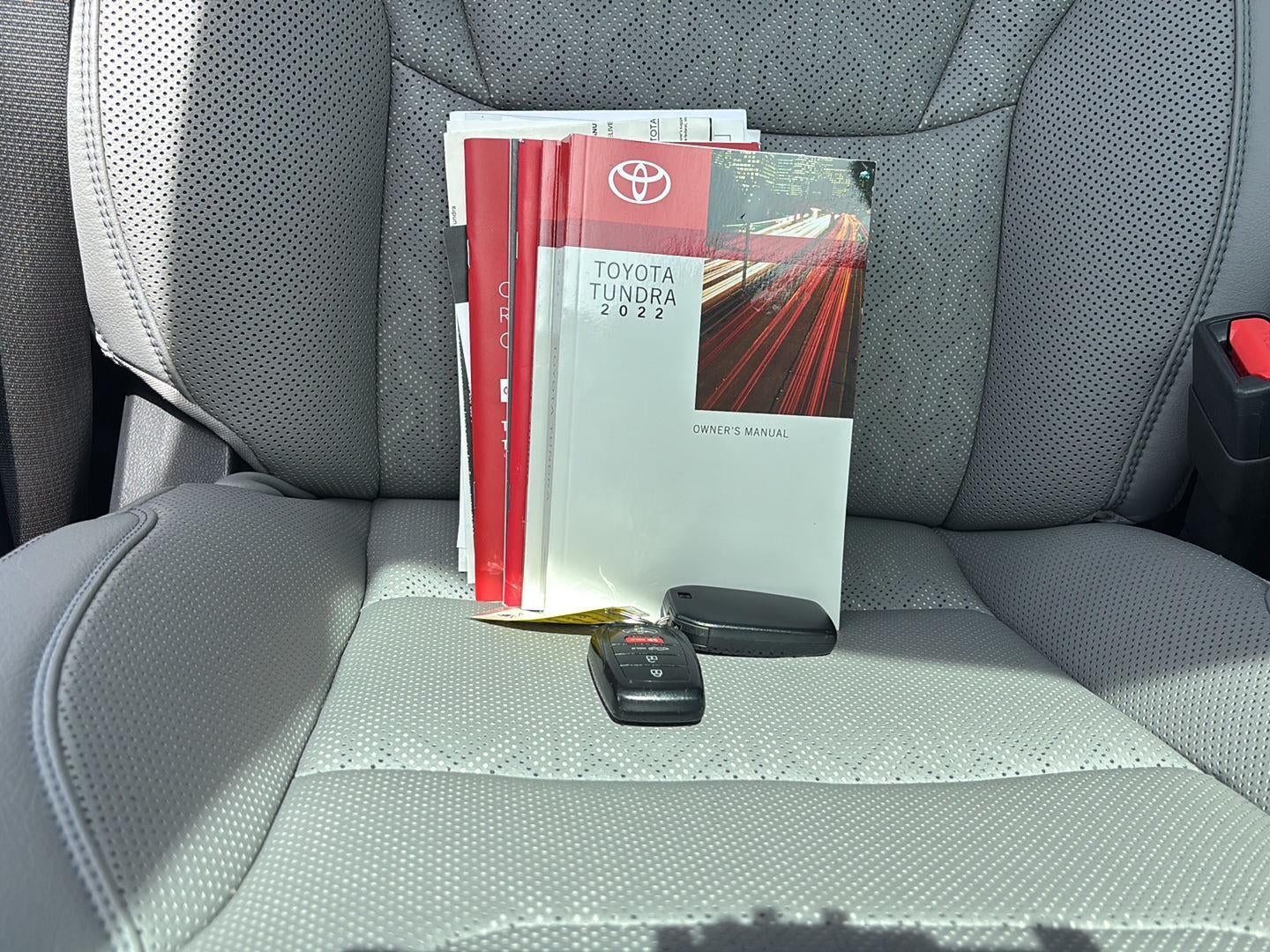 2022 Toyota Tundra Limited HV