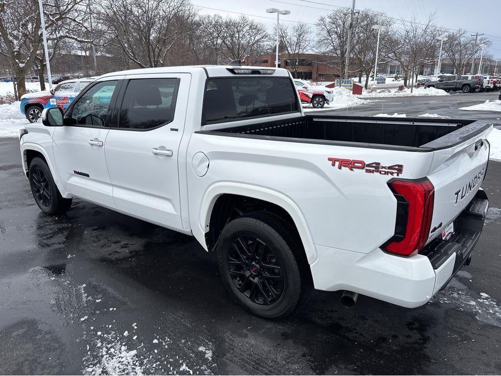 2022 Toyota Tundra SR5 CREW