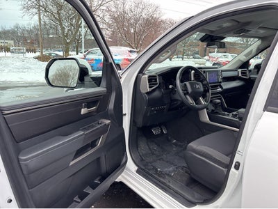 2022 Toyota Tundra SR5 CREW