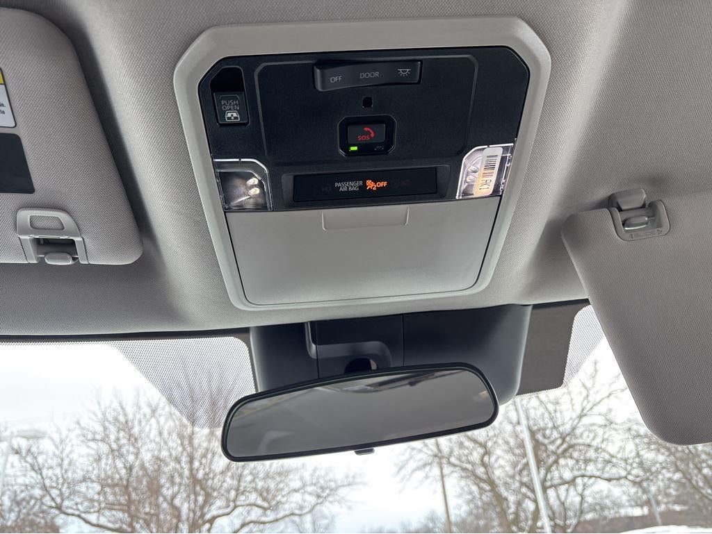 2022 Toyota Tundra SR5 CREW