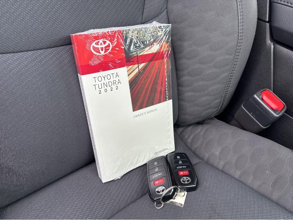 2022 Toyota Tundra SR5 CREW