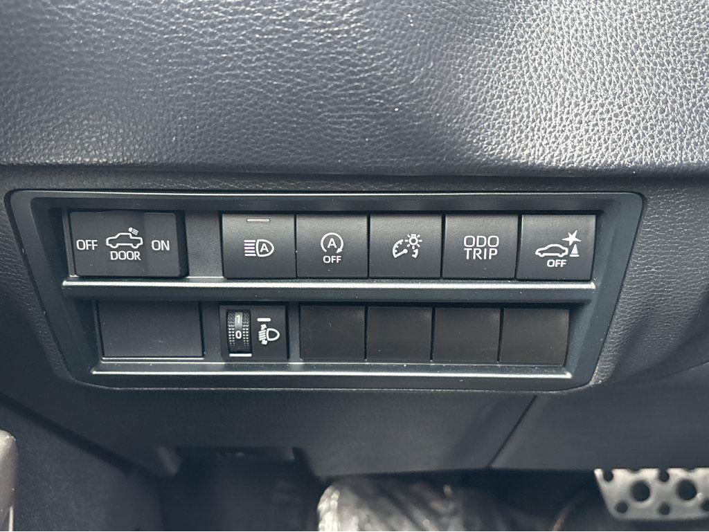 2022 Toyota Tundra SR5 CREW